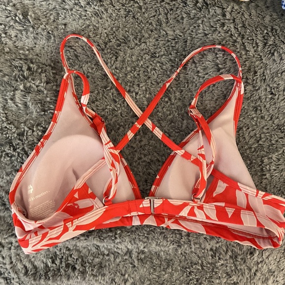 All in motion bikini top - Picture 2 of 3